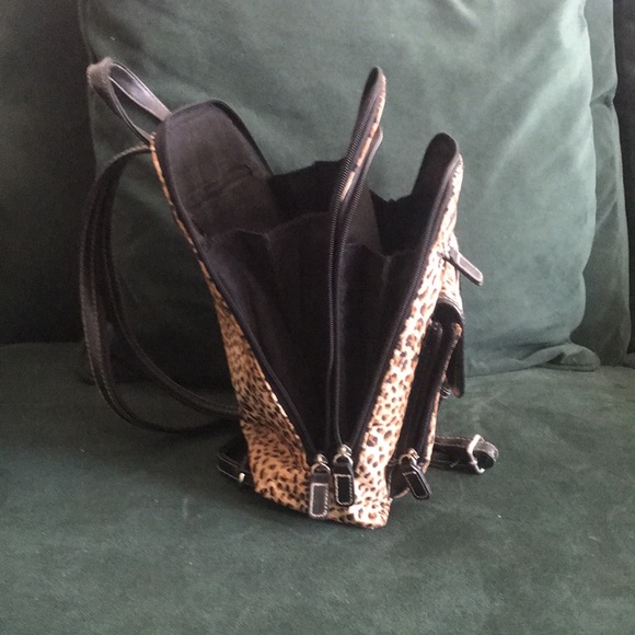 Vintage Leopard Backpack - Picture 8 of 10